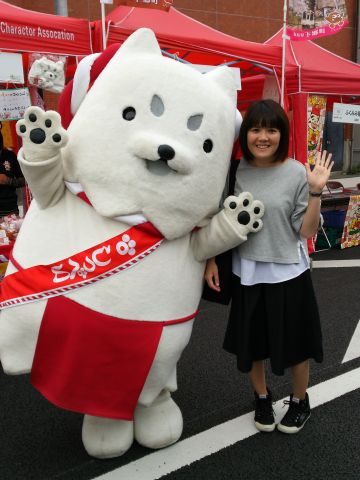 青空の下、会えてうれしっぺい♪